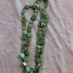 Elegant Green real mother of pearl 1 strand Shell Necklace and earrings